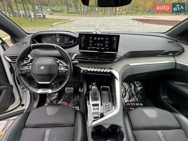 Белый Пежо 5008, объемом двигателя 2 л и пробегом 39 тыс. км за 33999 $, фото 93 на Automoto.ua