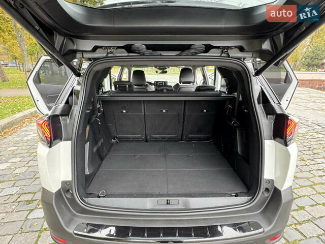 Белый Пежо 5008, объемом двигателя 2 л и пробегом 39 тыс. км за 33999 $, фото 30 на Automoto.ua