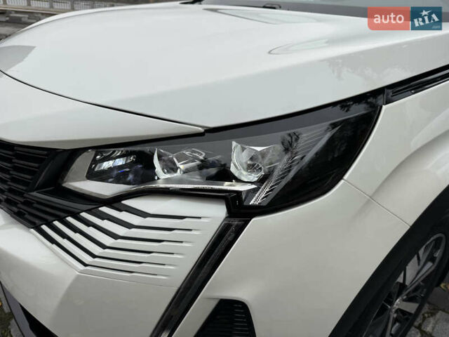 Белый Пежо 5008, объемом двигателя 2 л и пробегом 39 тыс. км за 33999 $, фото 111 на Automoto.ua