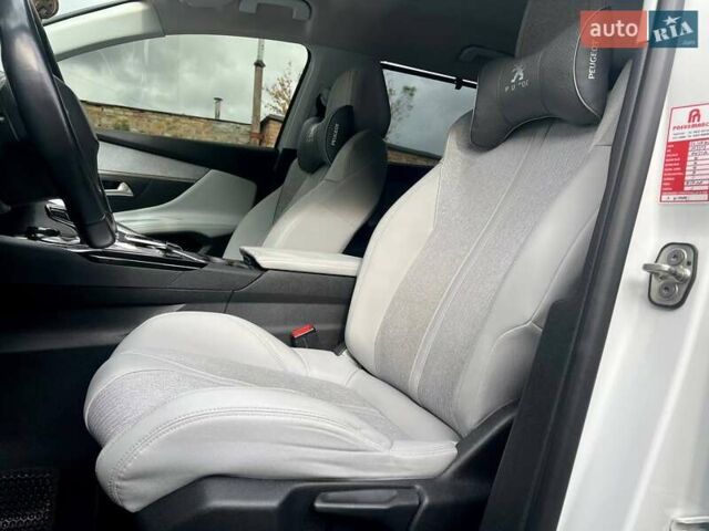 Пежо 5008 2017 в Полтаве на Automoto.ua Белый Пежо 5008, объемом двигателя 1.6 л и пробегом 220 тыс. км за 19500 $, фото 52 на Automoto.ua