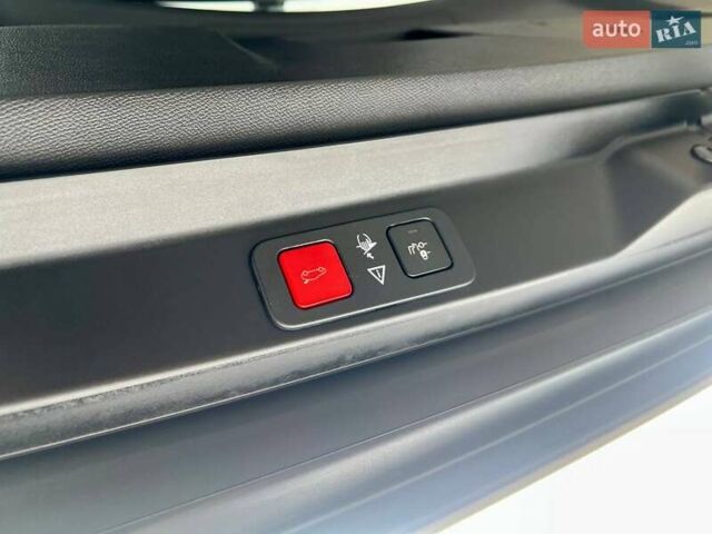 Пежо 5008 2017 в Полтаве на Automoto.ua Белый Пежо 5008, объемом двигателя 1.6 л и пробегом 220 тыс. км за 19500 $, фото 84 на Automoto.ua