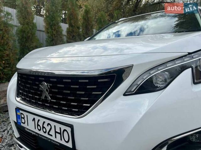 Пежо 5008 2017 в Полтаве на Automoto.ua Белый Пежо 5008, объемом двигателя 1.6 л и пробегом 220 тыс. км за 19500 $, фото 9 на Automoto.ua