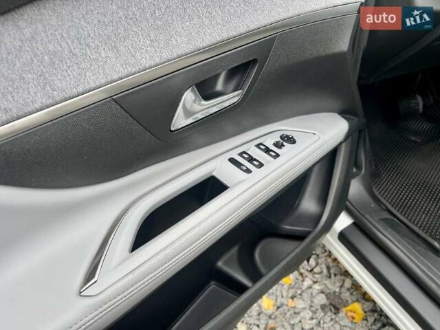 Пежо 5008 2017 в Полтаве на Automoto.ua Белый Пежо 5008, объемом двигателя 1.6 л и пробегом 220 тыс. км за 19500 $, фото 39 на Automoto.ua