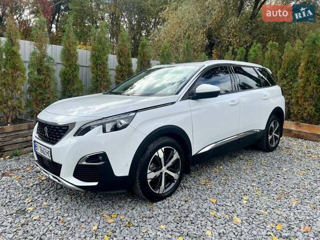 Пежо 5008 2017 в Полтаве на Automoto.ua Белый Пежо 5008, объемом двигателя 1.6 л и пробегом 220 тыс. км за 19500 $, фото 1 на Automoto.ua