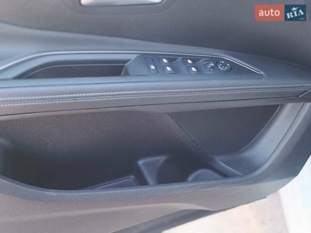 Білий Пежо 5008, об'ємом двигуна 1.5 л та пробігом 158 тис. км за 23700 $, фото 30 на Automoto.ua