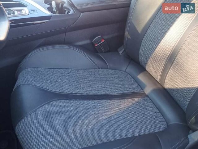 Білий Пежо 5008, об'ємом двигуна 1.5 л та пробігом 158 тис. км за 23700 $, фото 20 на Automoto.ua