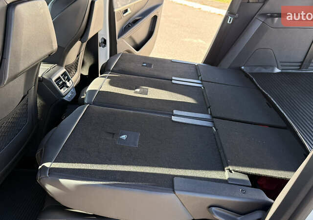 Білий Пежо 5008, об'ємом двигуна 2 л та пробігом 44 тис. км за 35500 $, фото 23 на Automoto.ua
