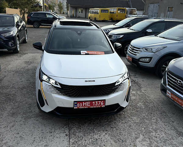 Білий Пежо 5008, об'ємом двигуна 2 л та пробігом 113 тис. км за 28999 $, фото 4 на Automoto.ua