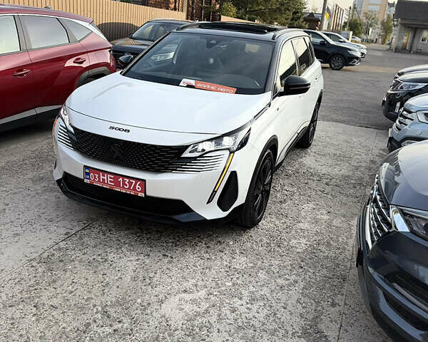 Білий Пежо 5008, об'ємом двигуна 2 л та пробігом 113 тис. км за 28999 $, фото 5 на Automoto.ua