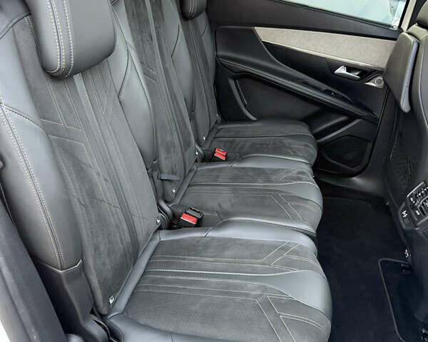 Білий Пежо 5008, об'ємом двигуна 2 л та пробігом 113 тис. км за 28999 $, фото 34 на Automoto.ua