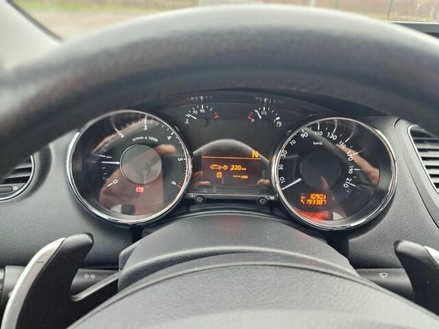 Бежевый Пежо 5008, объемом двигателя 1.6 л и пробегом 194 тыс. км за 8500 $, фото 7 на Automoto.ua