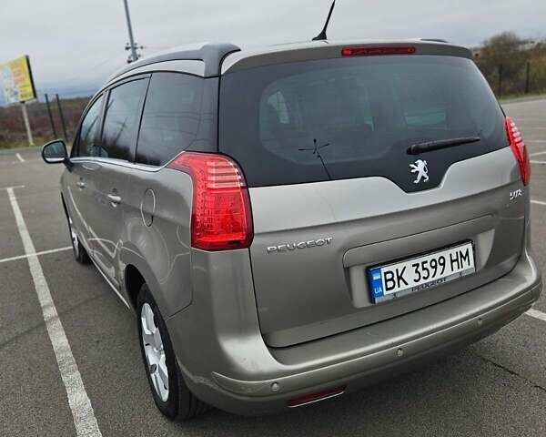 Бежевий Пежо 5008, об'ємом двигуна 1.6 л та пробігом 194 тис. км за 8500 $, фото 7 на Automoto.ua