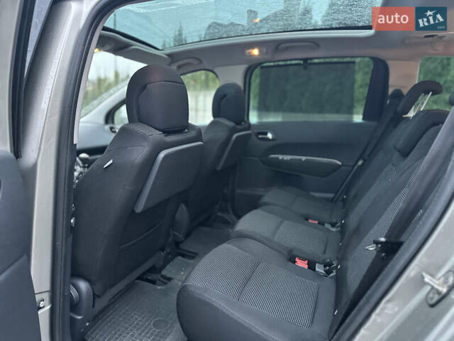 Бежевый Пежо 5008, объемом двигателя 1.6 л и пробегом 236 тыс. км за 8300 $, фото 38 на Automoto.ua