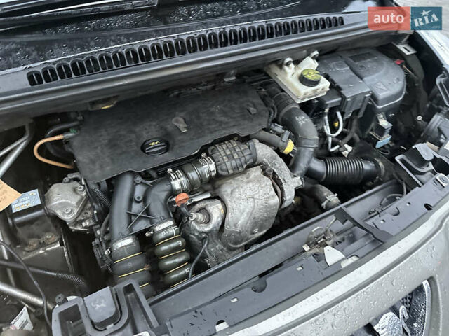 Бежевый Пежо 5008, объемом двигателя 1.6 л и пробегом 236 тыс. км за 8300 $, фото 62 на Automoto.ua