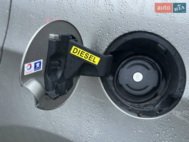 Бежевый Пежо 5008, объемом двигателя 1.6 л и пробегом 236 тыс. км за 8300 $, фото 19 на Automoto.ua