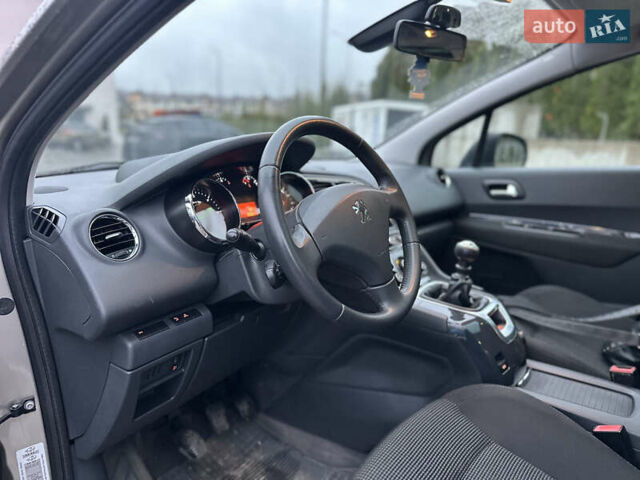 Бежевый Пежо 5008, объемом двигателя 1.6 л и пробегом 236 тыс. км за 8300 $, фото 46 на Automoto.ua