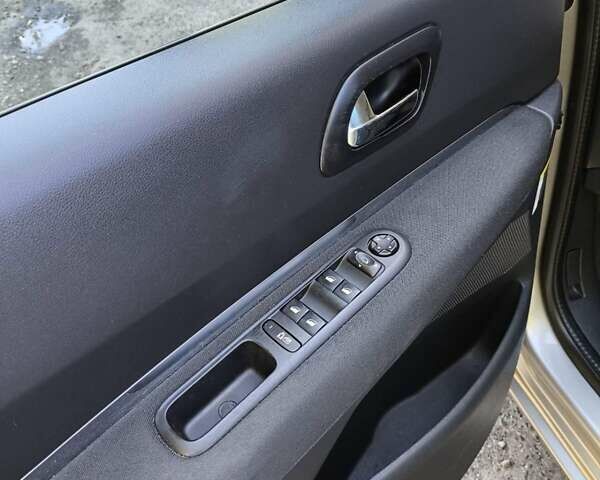 Пежо 5008 2012 в Калуше на Automoto.ua Бежевый Пежо 5008, объемом двигателя 1.6 л и пробегом 194 тыс. км за 7900 $, фото 13 на Automoto.ua