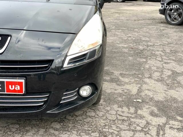 Чорний Пежо 5008, об'ємом двигуна 1.6 л та пробігом 177 тис. км за 8190 $, фото 9 на Automoto.ua