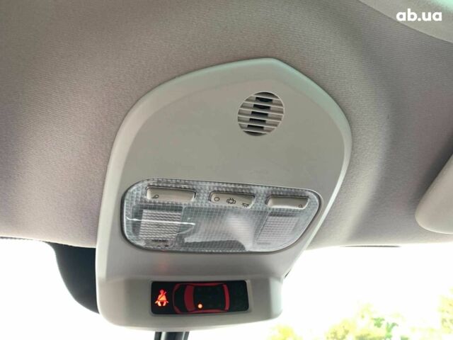 Чорний Пежо 5008, об'ємом двигуна 1.6 л та пробігом 177 тис. км за 8190 $, фото 30 на Automoto.ua