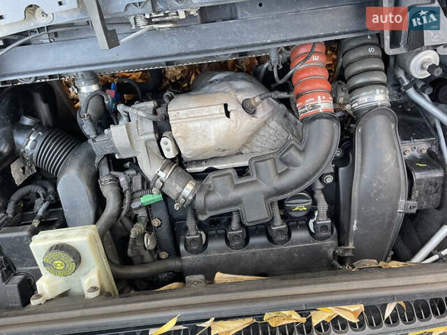 Черный Пежо 5008, объемом двигателя 1.6 л и пробегом 250 тыс. км за 6700 $, фото 14 на Automoto.ua