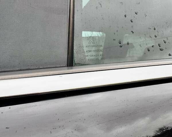 Чорний Пежо 5008, об'ємом двигуна 1.6 л та пробігом 200 тис. км за 4999 $, фото 36 на Automoto.ua