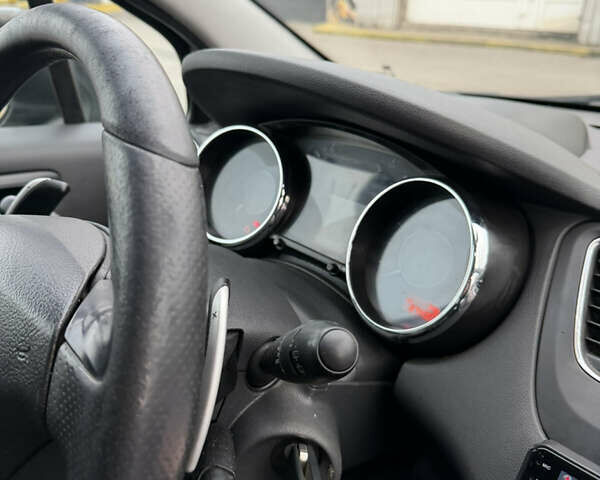 Черный Пежо 5008, объемом двигателя 1.56 л и пробегом 270 тыс. км за 4999 $, фото 21 на Automoto.ua