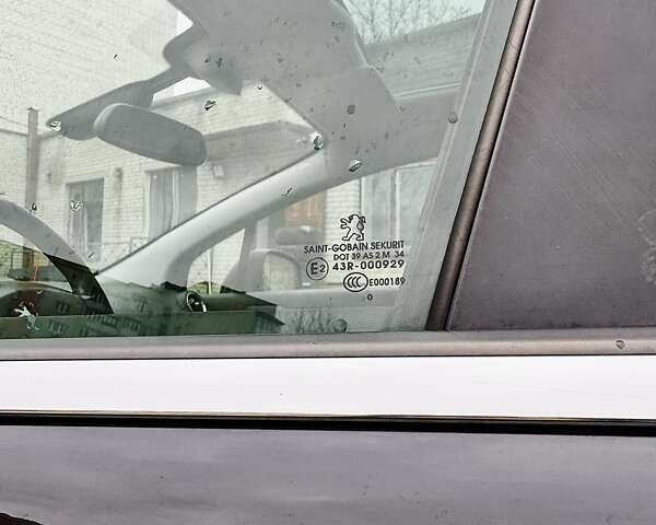 Чорний Пежо 5008, об'ємом двигуна 1.6 л та пробігом 200 тис. км за 4999 $, фото 37 на Automoto.ua