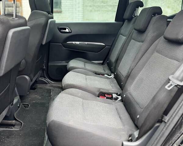 Чорний Пежо 5008, об'ємом двигуна 1.6 л та пробігом 200 тис. км за 4999 $, фото 2 на Automoto.ua
