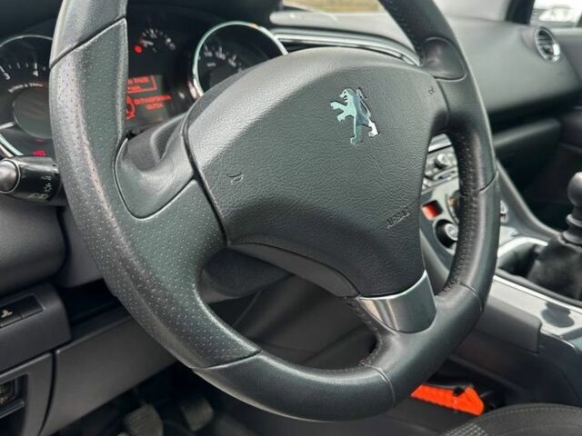 Чорний Пежо 5008, об'ємом двигуна 1.6 л та пробігом 269 тис. км за 7200 $, фото 6 на Automoto.ua