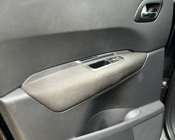 Чорний Пежо 5008, об'ємом двигуна 1.6 л та пробігом 200 тис. км за 4999 $, фото 55 на Automoto.ua