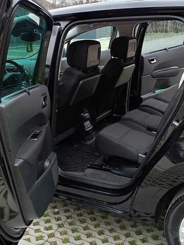 Черный Пежо 5008, объемом двигателя 1.56 л и пробегом 304 тыс. км за 8400 $, фото 18 на Automoto.ua