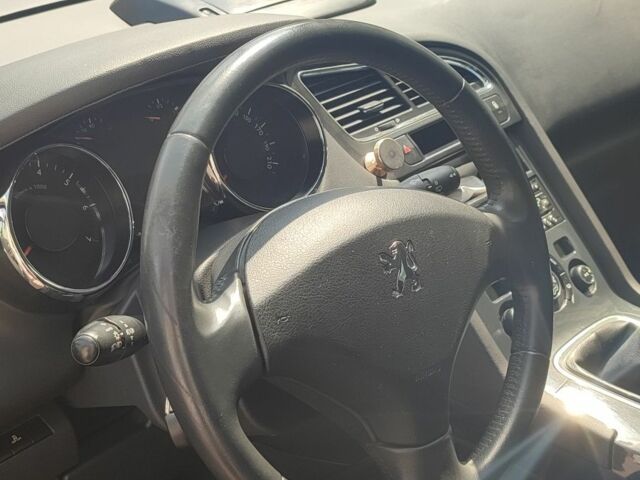 Чорний Пежо 5008, об'ємом двигуна 1.6 л та пробігом 170 тис. км за 6300 $, фото 4 на Automoto.ua