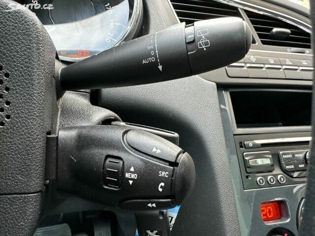 Чорний Пежо 5008, об'ємом двигуна 1.6 л та пробігом 170 тис. км за 6300 $, фото 8 на Automoto.ua