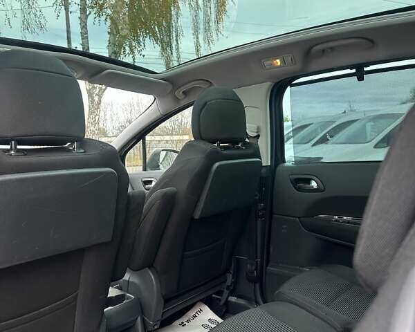 Черный Пежо 5008, объемом двигателя 1.6 л и пробегом 269 тыс. км за 7200 $, фото 11 на Automoto.ua