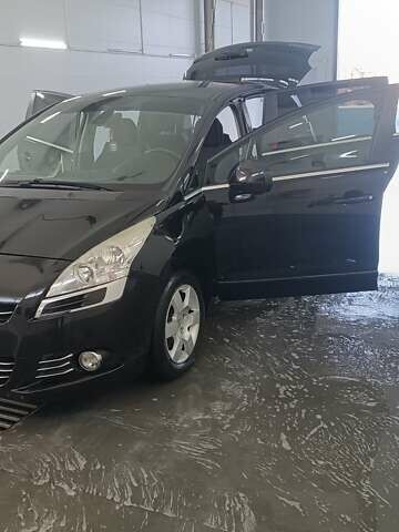 Чорний Пежо 5008, об'ємом двигуна 1.6 л та пробігом 165 тис. км за 8000 $, фото 6 на Automoto.ua