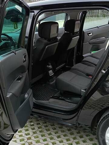 Черный Пежо 5008, объемом двигателя 1.56 л и пробегом 304 тыс. км за 8400 $, фото 15 на Automoto.ua