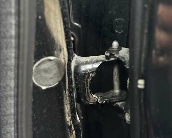 Чорний Пежо 5008, об'ємом двигуна 1.6 л та пробігом 200 тис. км за 4999 $, фото 85 на Automoto.ua