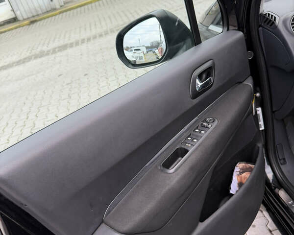 Черный Пежо 5008, объемом двигателя 1.56 л и пробегом 270 тыс. км за 4999 $, фото 33 на Automoto.ua