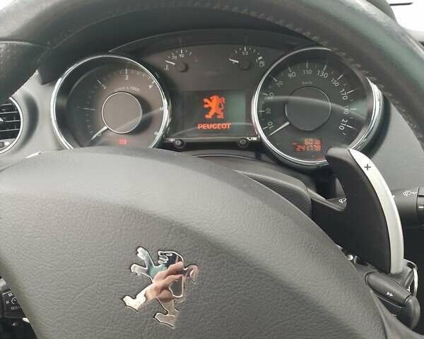 Черный Пежо 5008, объемом двигателя 1.6 л и пробегом 240 тыс. км за 8500 $, фото 6 на Automoto.ua