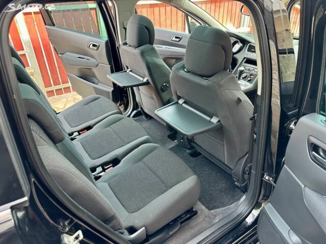 Чорний Пежо 5008, об'ємом двигуна 1.6 л та пробігом 170 тис. км за 6300 $, фото 9 на Automoto.ua