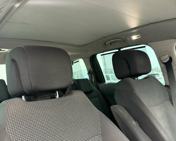 Черный Пежо 5008, объемом двигателя 1.56 л и пробегом 270 тыс. км за 4999 $, фото 17 на Automoto.ua