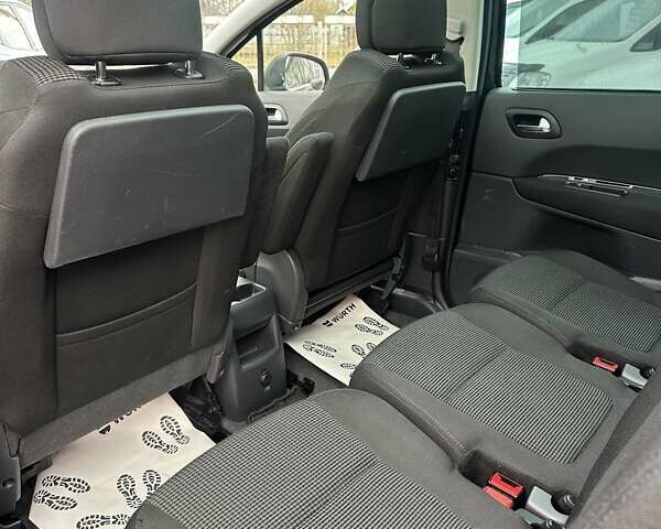 Черный Пежо 5008, объемом двигателя 1.6 л и пробегом 269 тыс. км за 7200 $, фото 1 на Automoto.ua