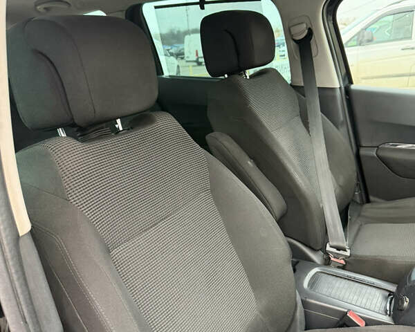 Черный Пежо 5008, объемом двигателя 1.56 л и пробегом 270 тыс. км за 4999 $, фото 16 на Automoto.ua