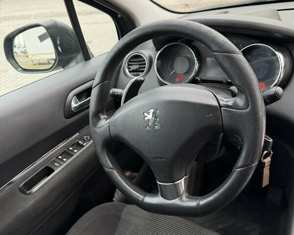 Черный Пежо 5008, объемом двигателя 1.56 л и пробегом 270 тыс. км за 4999 $, фото 20 на Automoto.ua