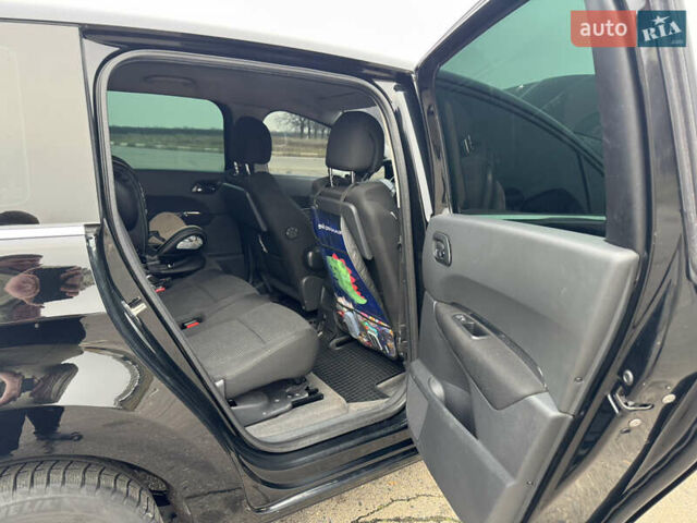 Черный Пежо 5008, объемом двигателя 1.56 л и пробегом 356 тыс. км за 8199 $, фото 24 на Automoto.ua