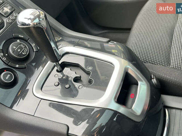 Черный Пежо 5008, объемом двигателя 2 л и пробегом 221 тыс. км за 9300 $, фото 14 на Automoto.ua