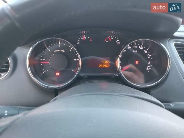 Черный Пежо 5008, объемом двигателя 2 л и пробегом 254 тыс. км за 9600 $, фото 21 на Automoto.ua