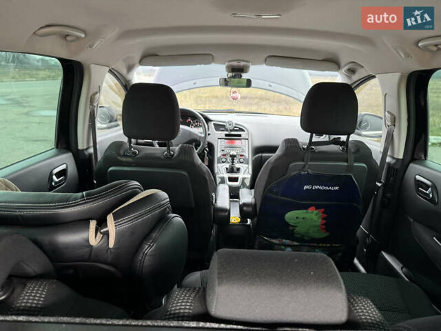 Черный Пежо 5008, объемом двигателя 1.56 л и пробегом 356 тыс. км за 8199 $, фото 30 на Automoto.ua