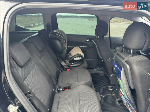 Черный Пежо 5008, объемом двигателя 1.56 л и пробегом 356 тыс. км за 8199 $, фото 25 на Automoto.ua