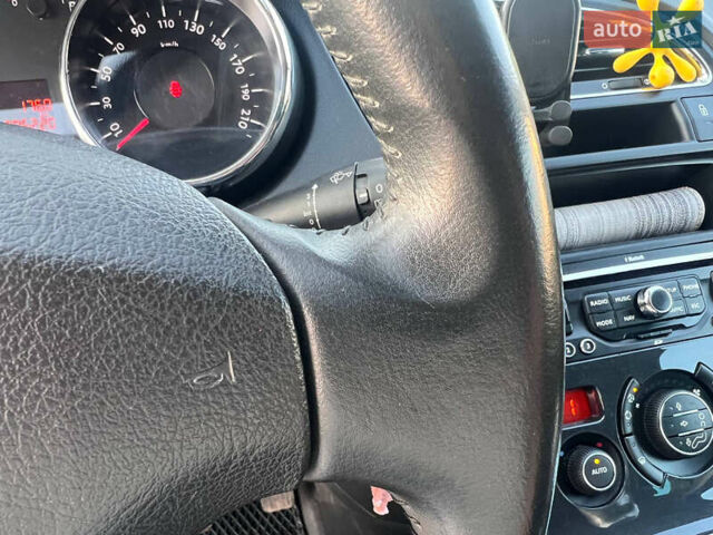 Черный Пежо 5008, объемом двигателя 1.6 л и пробегом 240 тыс. км за 6200 $, фото 14 на Automoto.ua